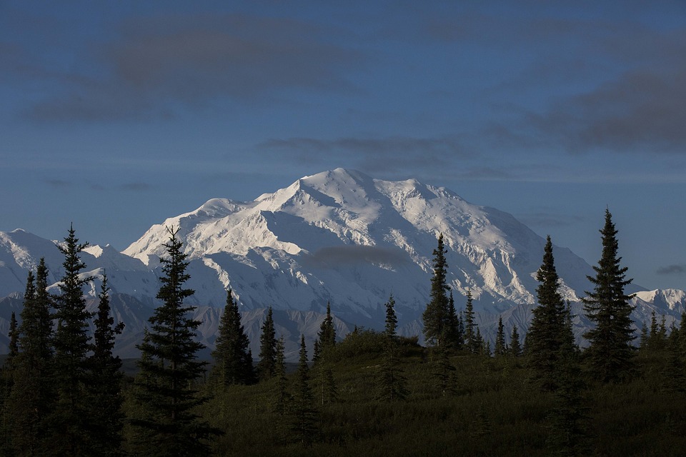 Alaskan mountain scene